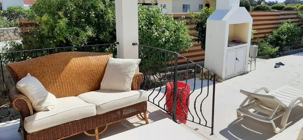 Villa Bougainvillea With Privite Pool Vasilia Exteriör bild